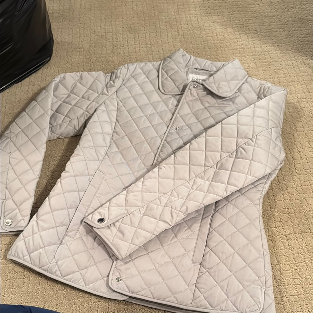 Calvin Klein Cream Puffer Jacket with Quilted Design